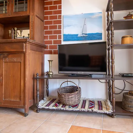 Kolovare Star Lägenhet *